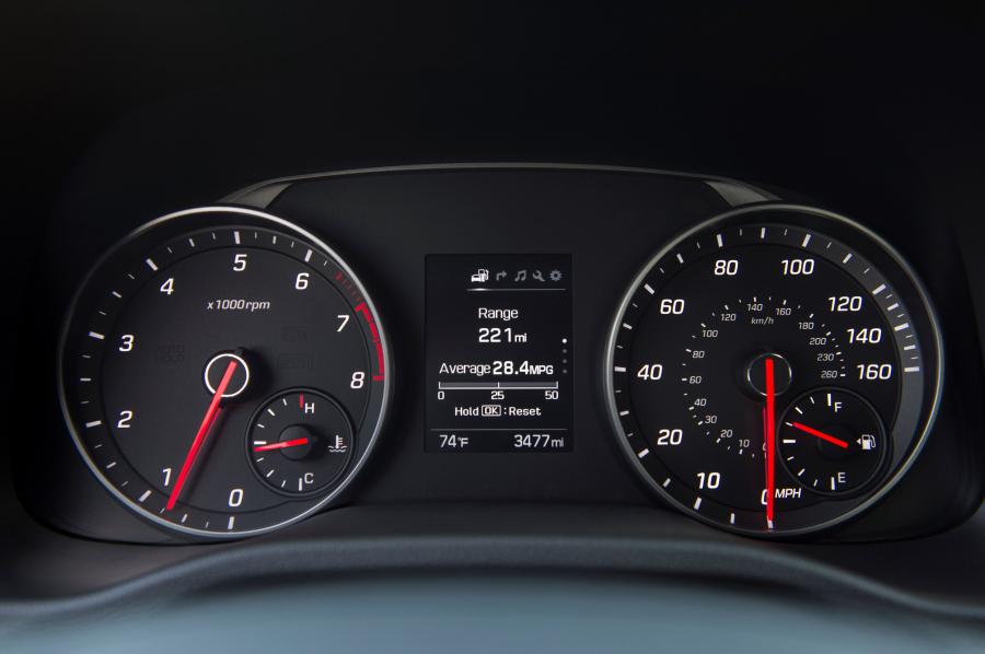 Панель приборов Hyundai Elantra Sport 2016 года  (NA) (фото 28 из 41)